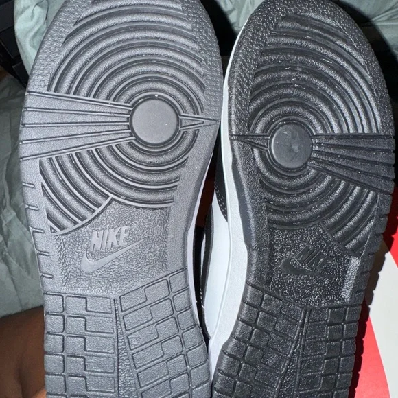 Nike Dunk Low Panda - Picture 7 of 7